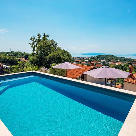 Srok Apartments With Pool Kastav Ngoại thất bức ảnh