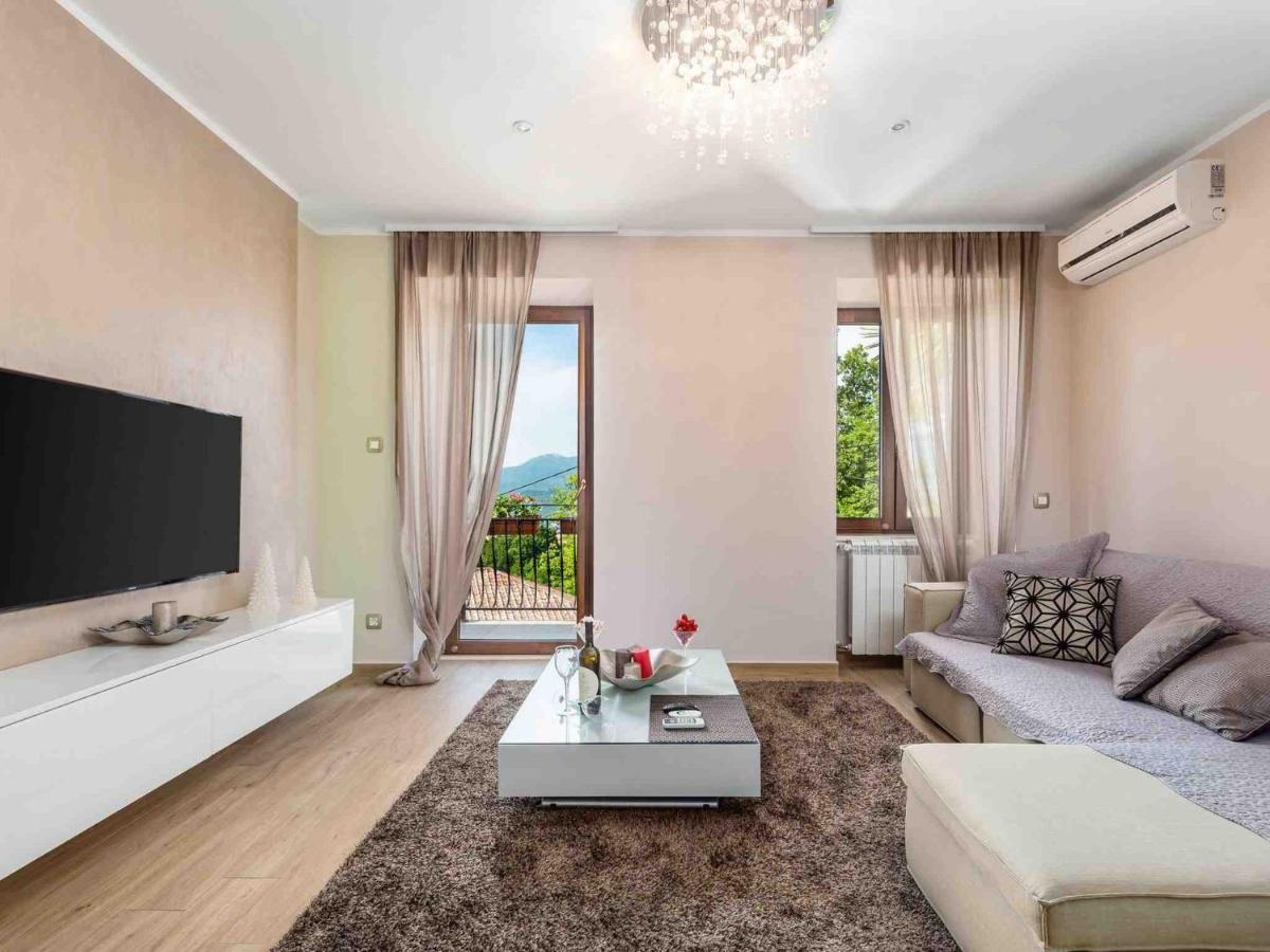 Srok Apartments With Pool Kastav Phòng bức ảnh